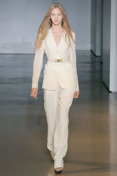Look 9